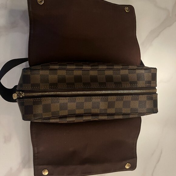 Louis Vuitton Damier Ebene Naviglio Messenger + Dust Bag - Picture 10 of 16